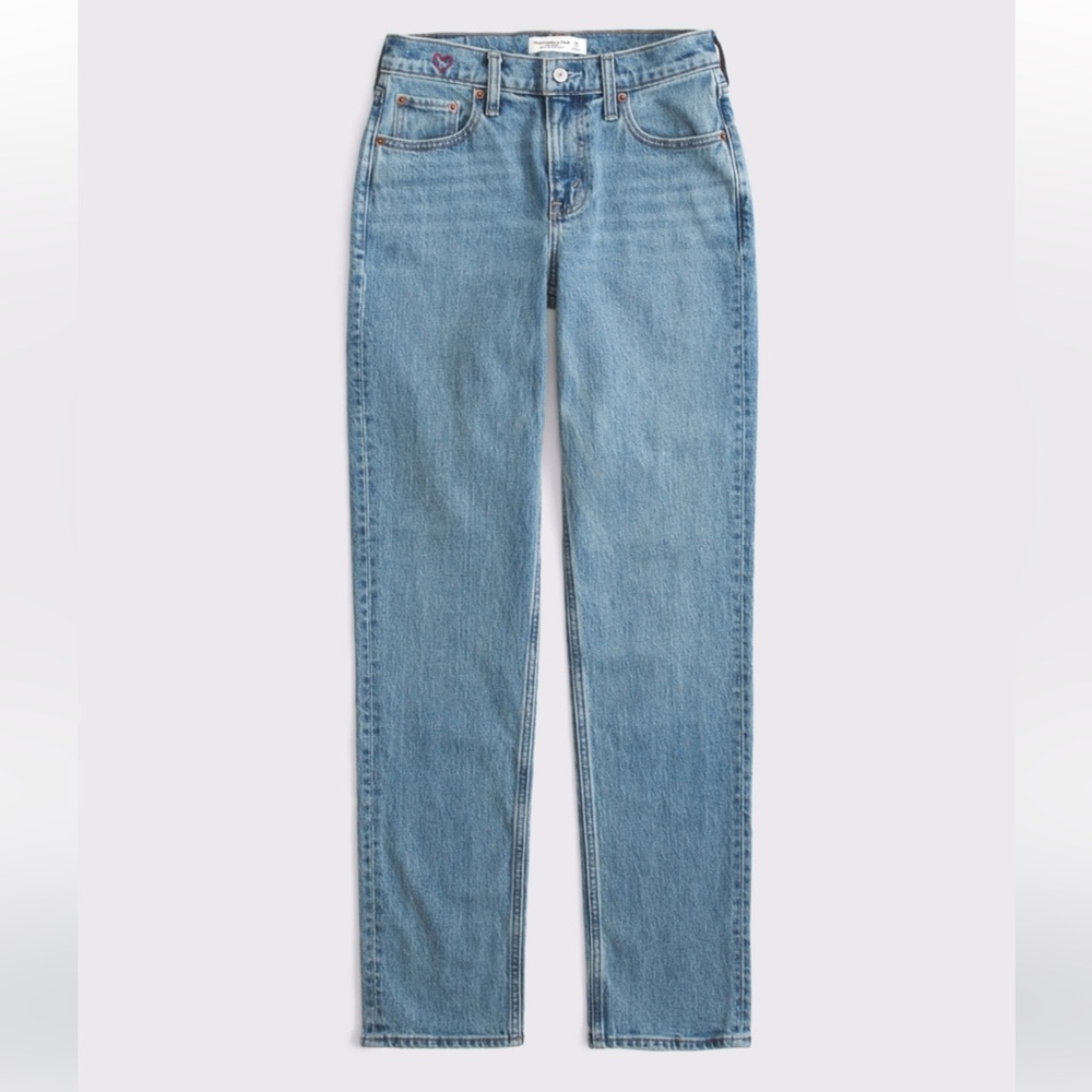 Abercrombie & Fitch Curve Love Mid Rise 90s Straight Heart Embroidered Jean